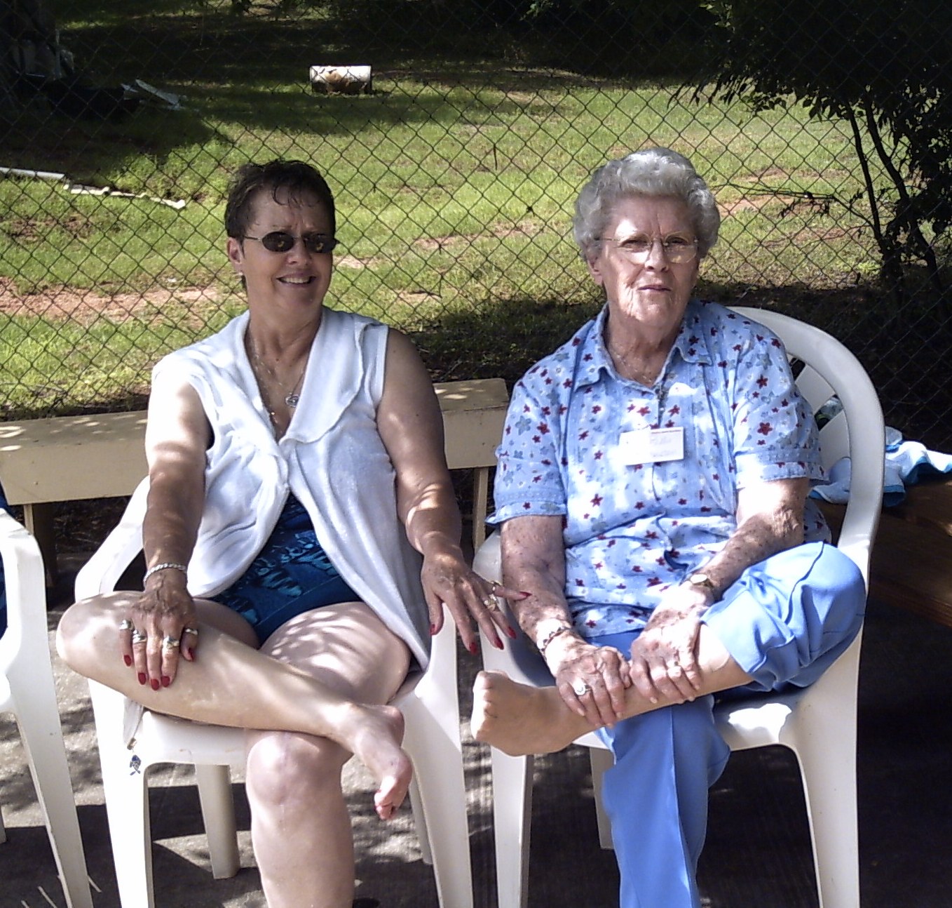 2 ladies
